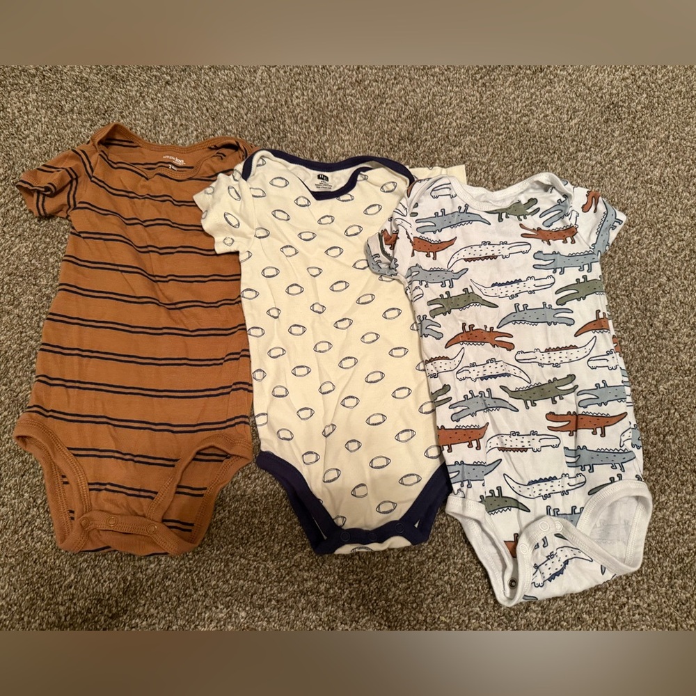 Baby Bodysuits/Onesies